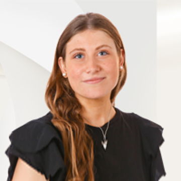 Portrait photo of Josephine Schütt