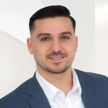 Porträtfoto von Alexandru Strechie