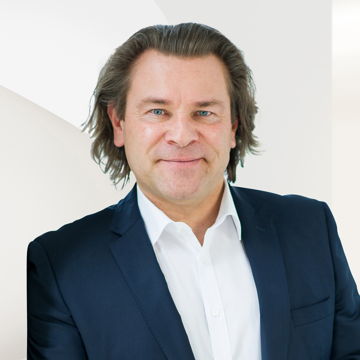 Portrait photo of Markus Hlubek
