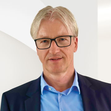 Porträtfoto von Heinz Senn