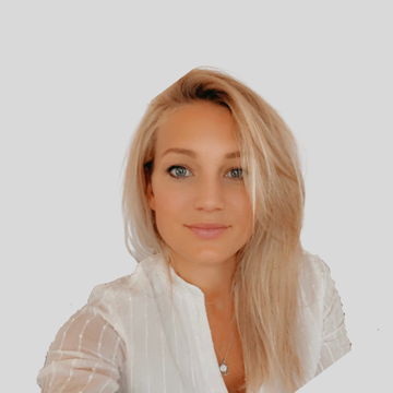 Porträtfoto von Nina Fassl