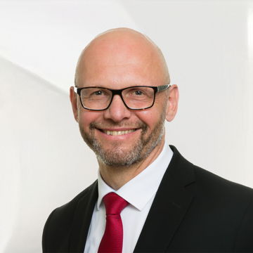 Portrait photo of Rainer Bravin