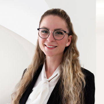 Portrait photo of Soraya Cevik