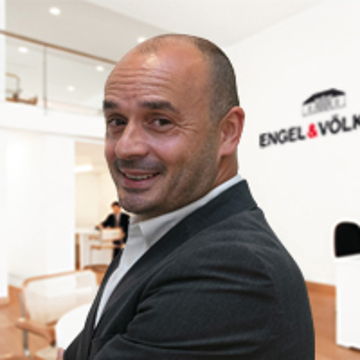 Foto de retrato de Juan Manuel Iglesias