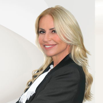 Portrait photo of Yasemin Baysal