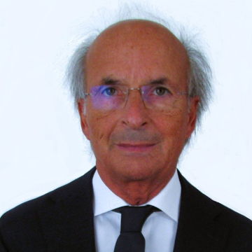 Portrait photo of Antonio Romano
