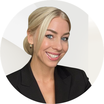 Portrait photo of Nadine Schlegel